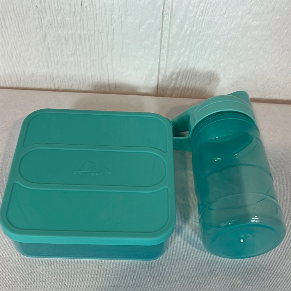 Blue Dining Water Bottle and Thermos Set